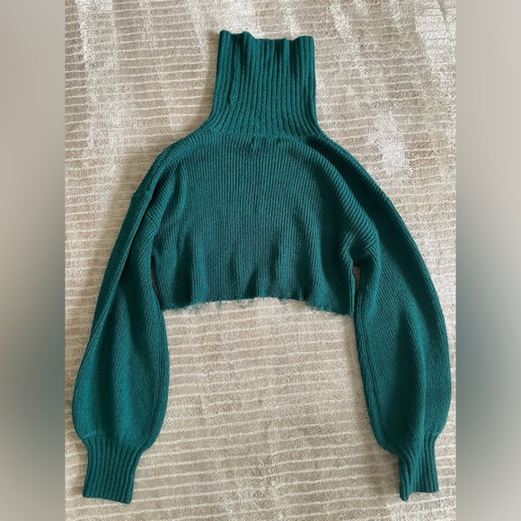 L’Academie Lucia cropped sweater - Picture 2 of 6